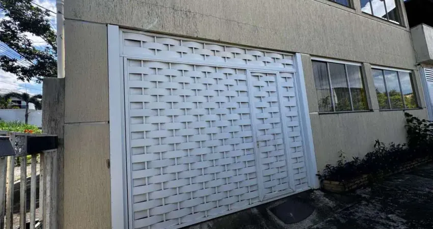 Casa 2 dormitórios para Venda em Rio de Janeiro, Campo Grande, 2 dormitórios, 1 banheiro, 2 vagas