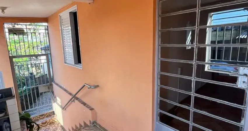 Casa 70m2 - Bem localizada - Aceita Depósito Caução