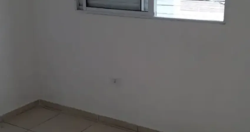 Casa independente - Artur Alvim - Próximo a Estação do Metrô Artur Alvim