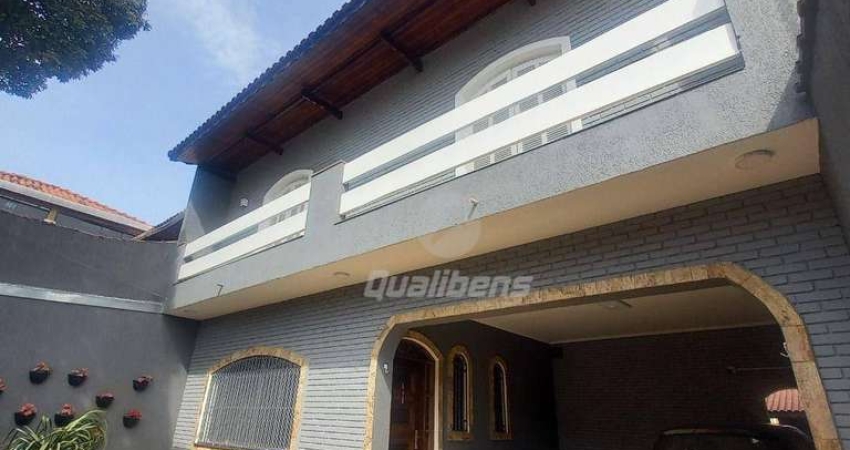 Casa com 4 dormitórios à venda, 211 m² por R$ 980.000,00 - Jardim Araguaia - Mauá/SP