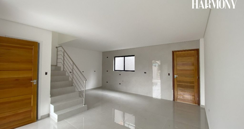 Sobrado Novo 03 dormitórios (1 suíte) à venda por R$ 530.000,00 no Santa Cândida - Curitiba/PR