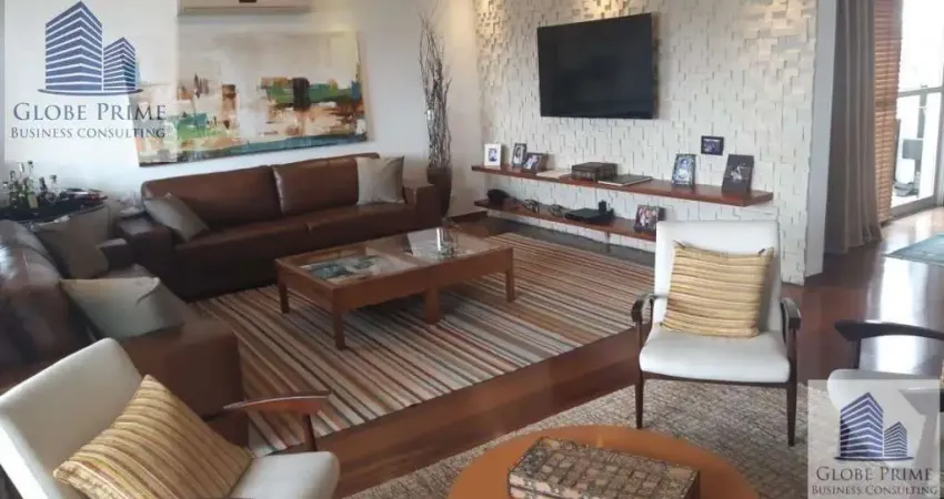 Lindo Apartamento Padrão com 240 m2 em bairro Nobre de São Paulo, Moema!