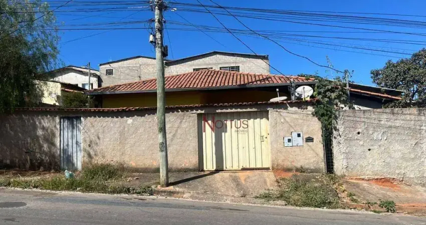 Casa com 3 dormitórios à venda, 80 m² por R$ 300.000 - Vale Verde - Mateus Leme/MG