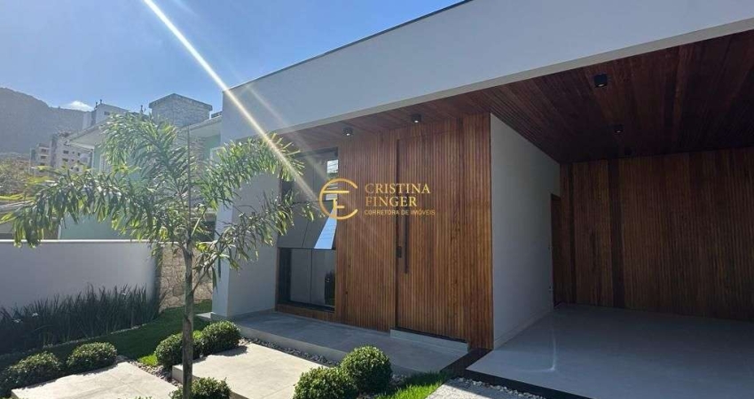 Casa térrea com 3 dormitórios Pedra Branca 173m² - Com piscina