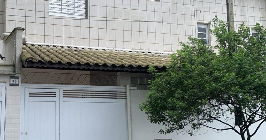 Sobrado Moderno com Piscina, Conceito Aberto e Ampla Área! Aviação