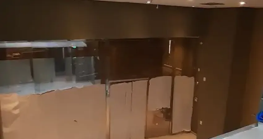Ponto comercial para alugar na Avenida Tancredo Neves, 620, Caminho das Árvores, Salvador
