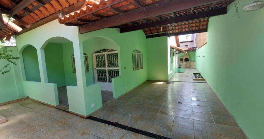 Casa para Venda em Rio de Janeiro, Campo Grande, 3 dormitórios, 2 banheiros, 2 vagas