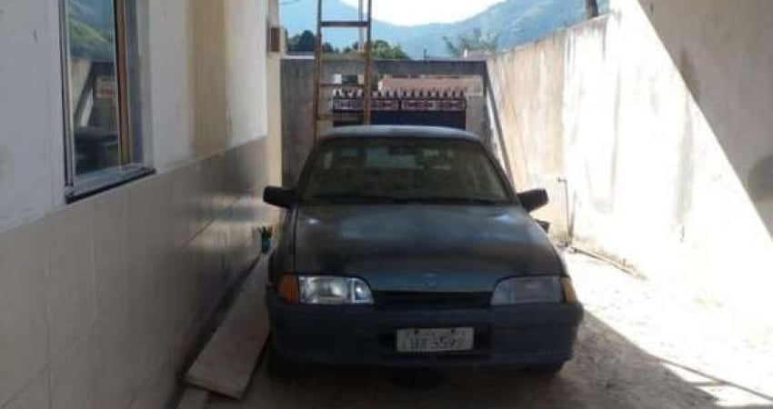 Casa para Venda em Rio de Janeiro, Campo Grande, 2 dormitórios, 1 banheiro, 1 vaga