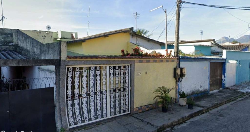 Casa para Venda em Rio de Janeiro, Campo Grande, 2 dormitórios, 1 banheiro, 1 vaga