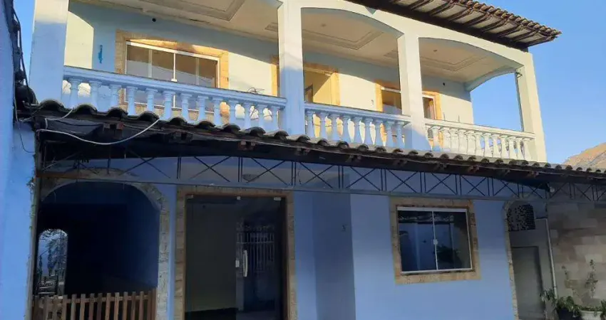Casa para Venda em Rio de Janeiro, Campo Grande, 3 dormitórios, 1 suíte, 3 banheiros, 3 vagas