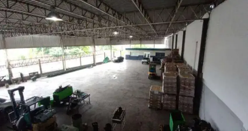 Barracão / Galpão / Depósito para alugar no Comendador Soares, Nova Iguaçu