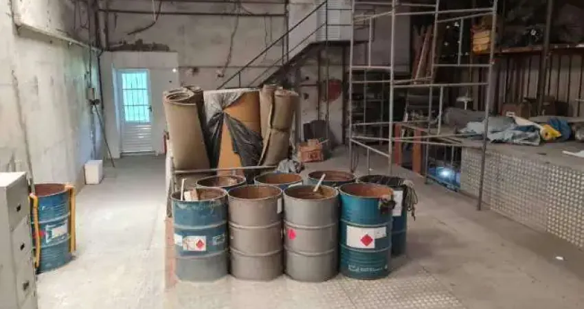 Galpão para Locação em Rio de Janeiro, Jardim América, 4 banheiros