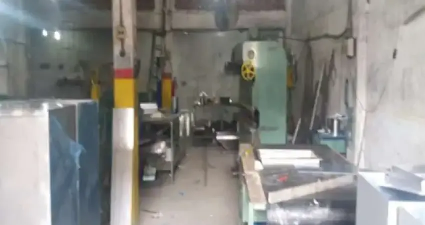 Galpão para Venda em Rio de Janeiro, Jardim América, 3 banheiros