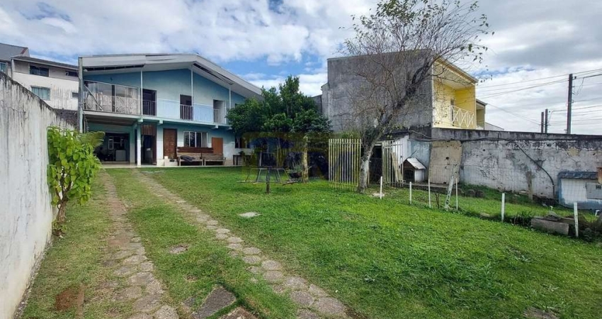 Casa em amplo terreno de 360 m² em Rua sem saída no Alto Tarumã - Pinhais/PR