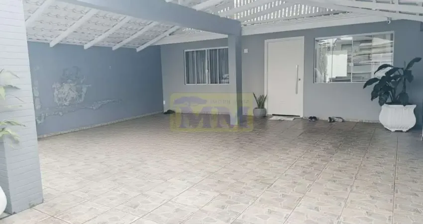 Casa totalmente reformada com 3 dormitórios em pinhais! acabamento de alto padrã