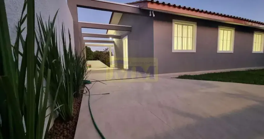 Seu refúgio exclusivo: casa com 3 quartos e vista panorâmica para a serra do mar