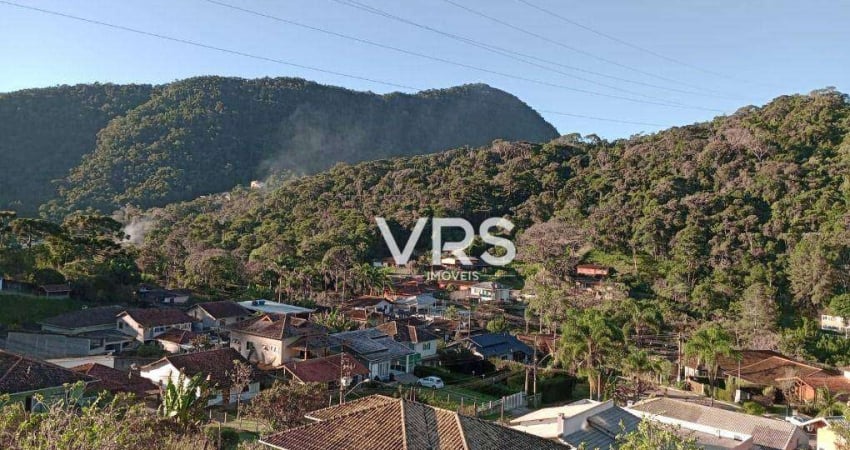 Casa com 3 dormitórios à venda, 334 m² por R$ 570.000,00 - Albuquerque - Teresópolis/RJ