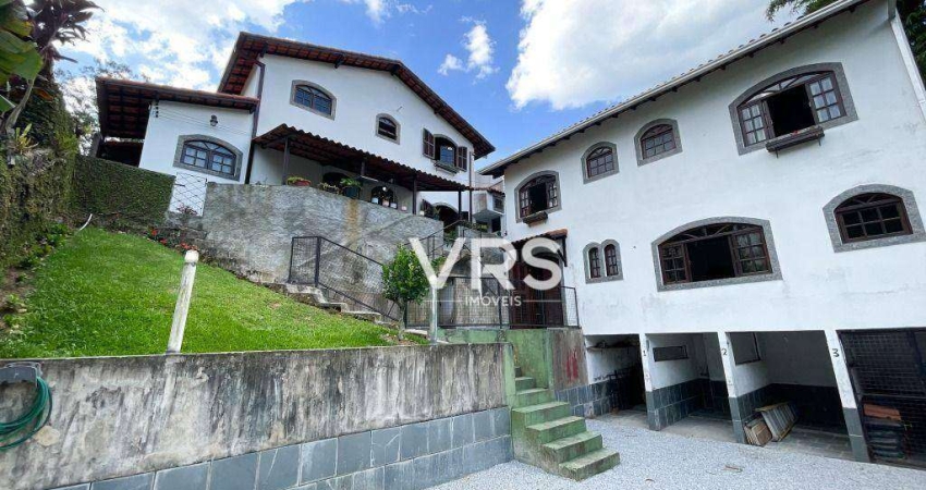 Casa com 3 quartos, sendo uma suíte, área gourmet e outra linda área independente, destinada para hospedes ou para  airbnb.