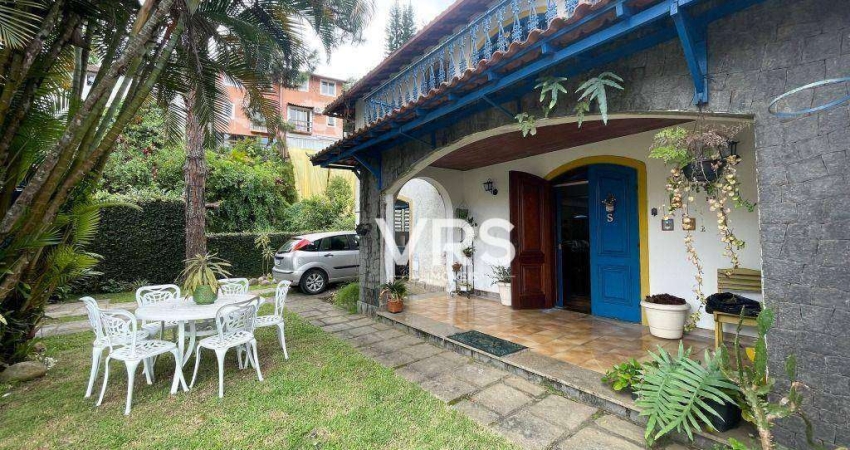 Casa com 4 dormitórios à venda, 274 m² por R$ 1.500.000,00 - Bom Retiro - Teresópolis/RJ