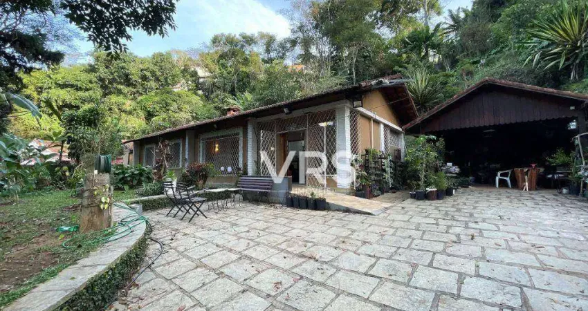 Casa com 3 dormitórios à venda, 177 m² por R$ 550.000,00 - Granja Florestal - Teresópolis/RJ