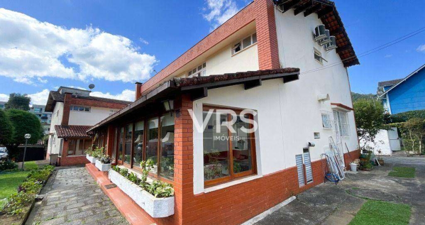 Casa com 3 dormitórios à venda, 130 m² por R$ 850.000,00 - Alto - Teresópolis/RJ