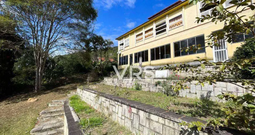 Casa com 6 dormitórios à venda, 375 m² por r$ 2.000.000,00 - golfe - teresópolis/rj