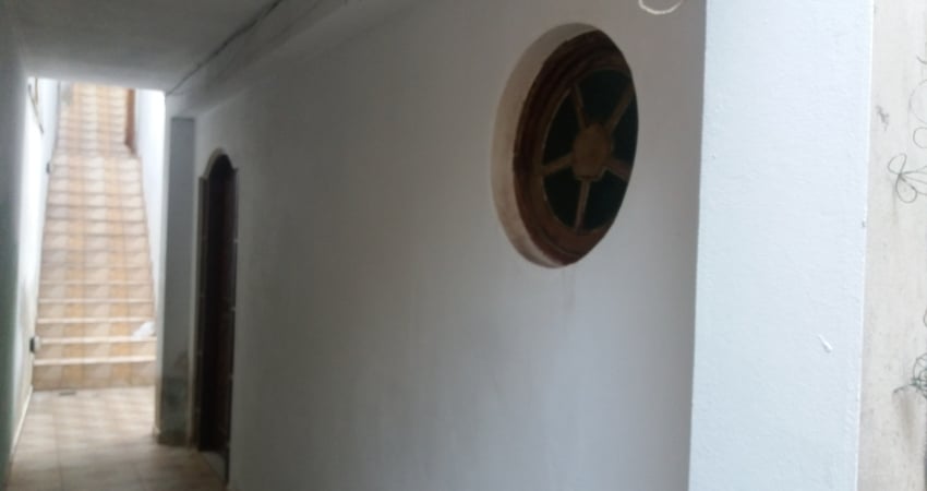 Vende-se ? **Sobrado no Jardim Silvestre – 3 Quartos e 2salas,  Edicula.