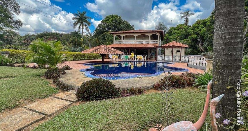 Chácara / sítio com 4 quartos à venda na Avenida 12, 01, Parque Alvorada II, Luziânia