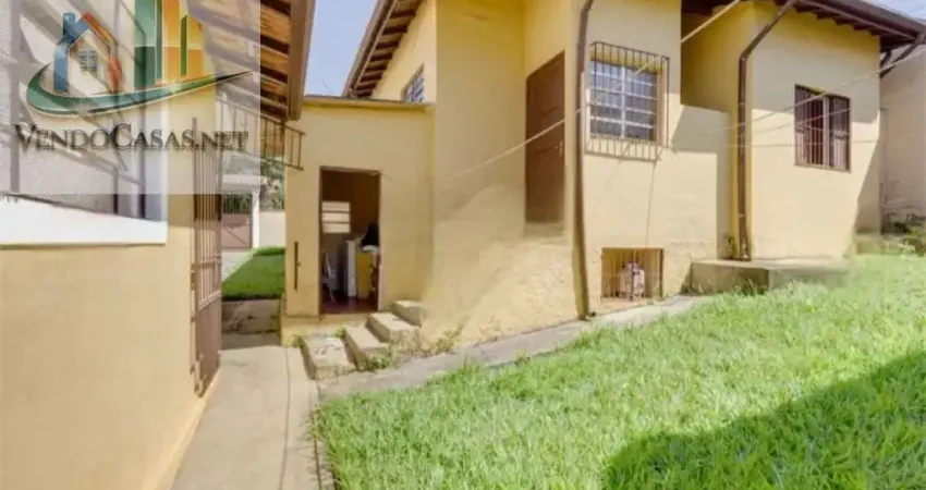 Casa terrea com 02 dormitorios 5 vagas e quintal no campo grande