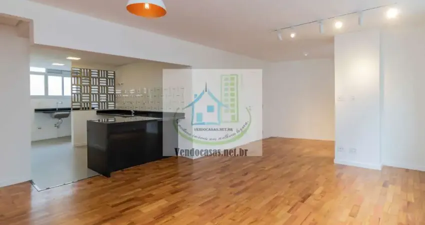 Apartamento com três dormitórios, sendo uma suíte, sala com dois ambientes, cozinha