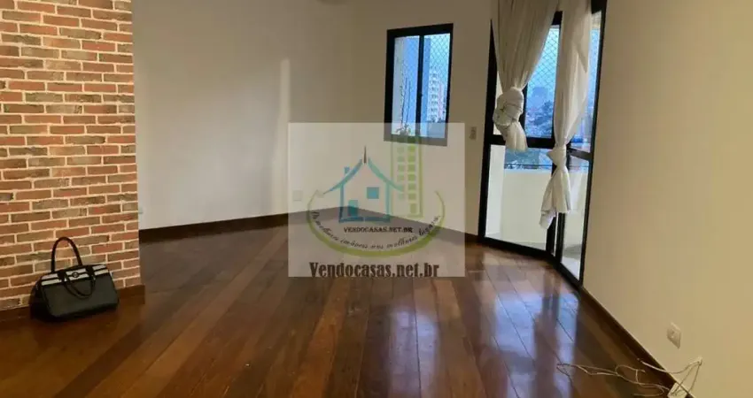 Lindo apartamento  muito bem localizado na av. mascote com condomínio e iptu já inclusos no aluguel.