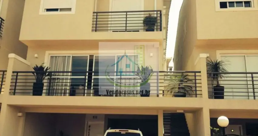 Linda casa de 300m² mobiliada no condomínio paineiras em interlagos.