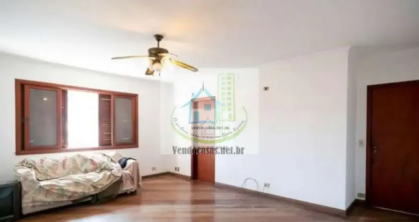 Sobrado com $dor.sendo $ suites,2 portões automático lavabo escritório salão de festas aquecimento c