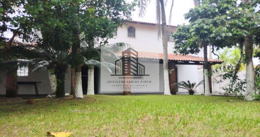 Imperdível! Casa à venda em Itanhaém-SP, bairro Cibratel 2, com 2 quartos, 1 sala, 2 banheiros, 4 vagas de garagem, 44m².