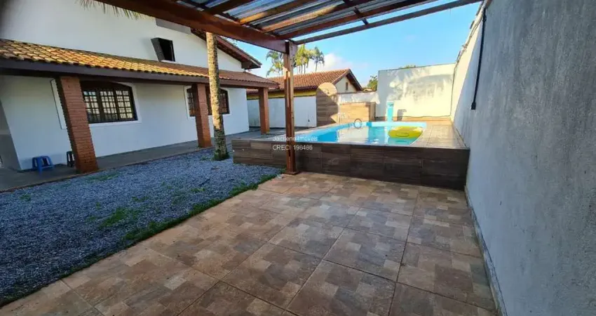 Casa à venda em itanhaém-sp, bairro bopiranga: 3 quartos, 2 salas, 2 banheiros, 5 vagas, 129,00 m². confira!