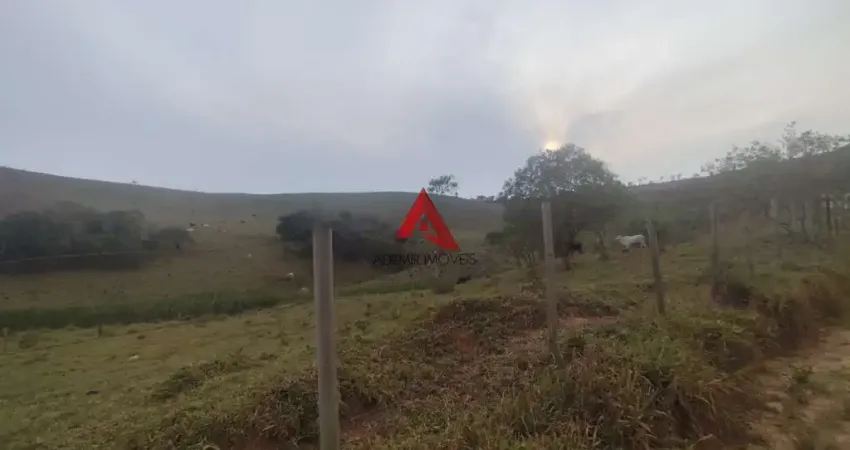 Chácara / sítio à venda no Jardim Colônia, Jacareí 