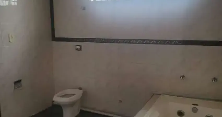 Casa comercial com 4 salas à venda no Centro, Jacareí 