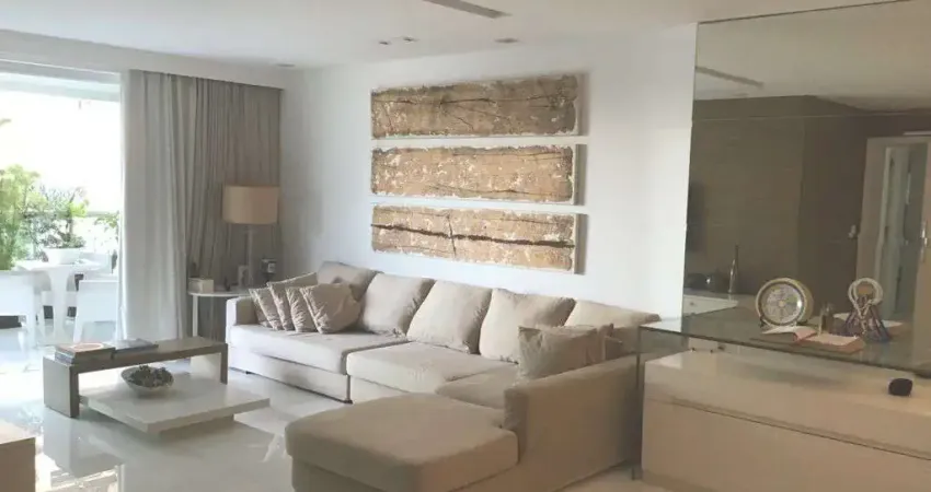 Apartamento à venda em São Francisco, quatro dormitórios.
