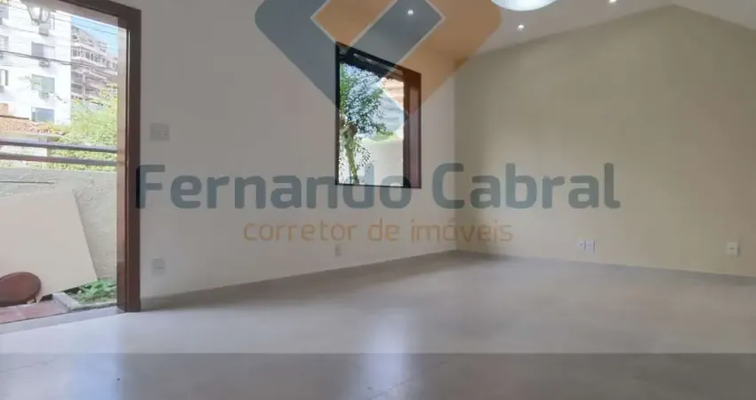 Casa a venda em Santa Rosa, toda reformada em Travessa fechada.