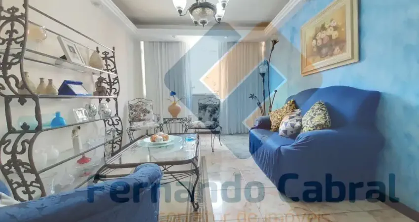 Apartamento à venda no Centro, ao lado Rio Cricket com dois dormitórios.