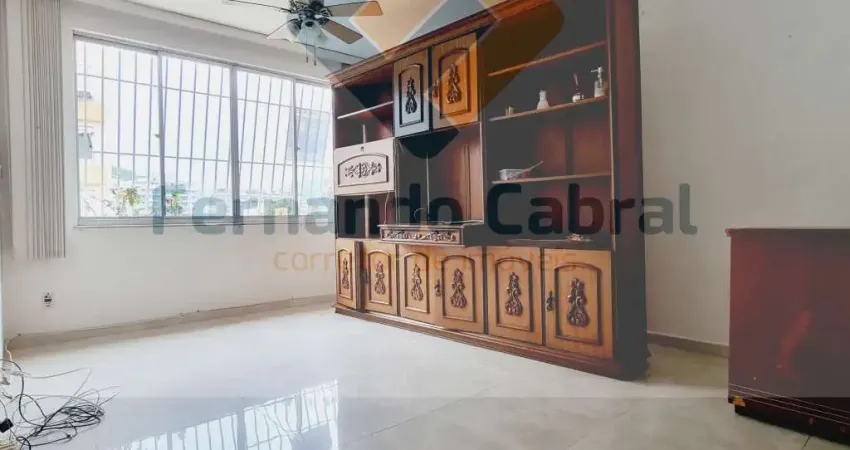 Apartamento à venda em Santa Rosa, sol da manhã e vazio.