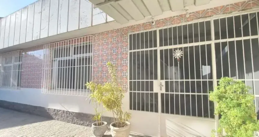 Casa com 2 quartos à venda no São Francisco, Niterói 
