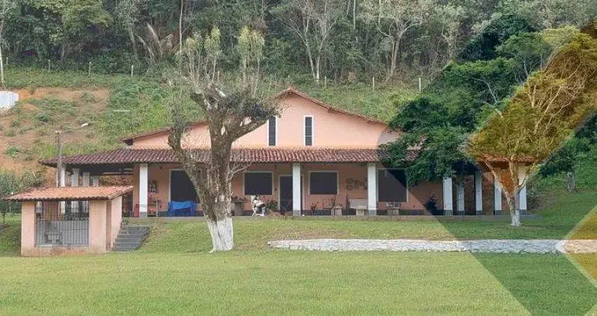 Venha conhecer esse incrível sítio à venda em Guapimirim!