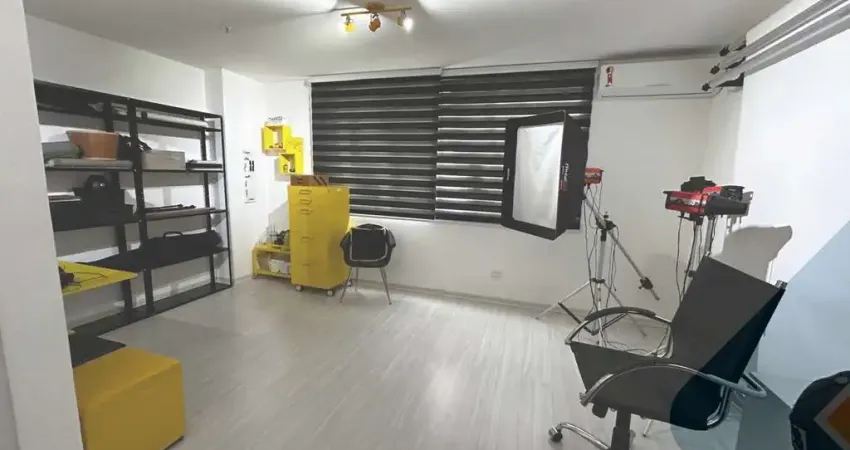 Sala comercial exclusiva em condomínio de luxo em santa rosa, niterói - oportunidade única!