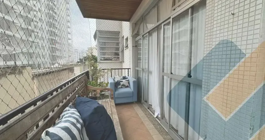Apartamento à venda em Icaraí,  3 quartos, 1 suíte, 1 vaga, 100m².