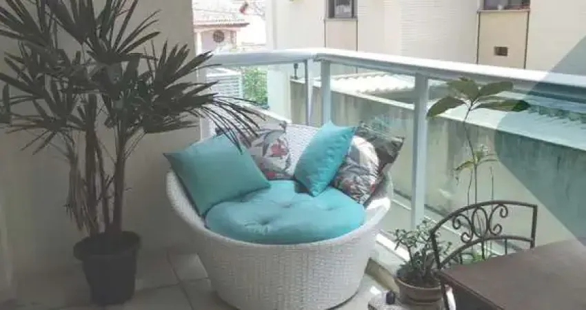 Apartamento à venda em São Francisco, Niterói-RJ: 2 quartos, 1 suíte, 1 sala, 1 banheiro, 1 vaga. Venha conferir!