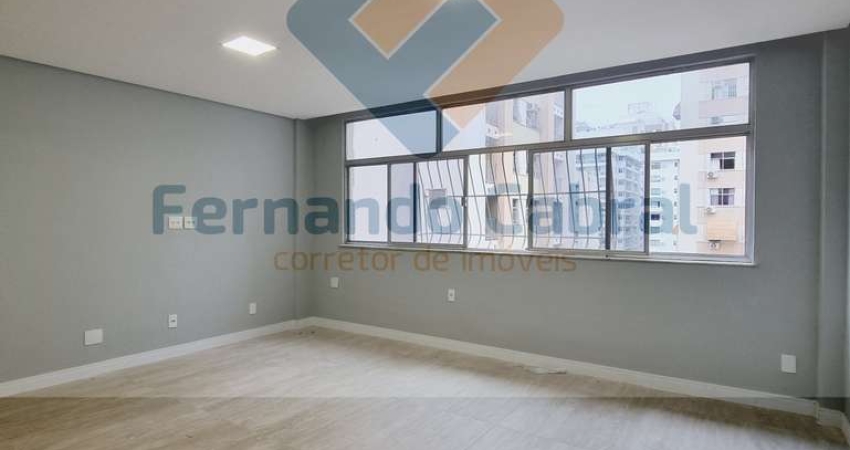 Venda de Apartamento de 3 Quartos com Suíte e Garagem em Icaraí, Niterói-RJ: Agende sua Visita Agora!