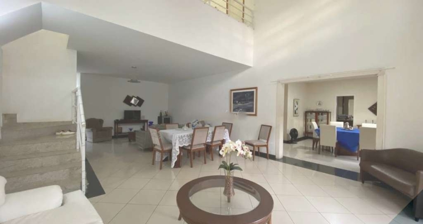 Espetacular Casa à Venda em Camboinhas, Niterói-RJ: 4 Quartos, 3 Suítes, 4 Salas, 4 Banheiros, 4 Vagas, 466m²