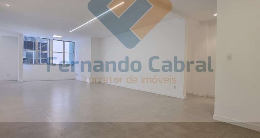 Imperdível apartamento de 4 quartos e 2 suítes em Icaraí, Niterói - RJ: 143m², sala ampla, 4 banheiros e vaga de garagem