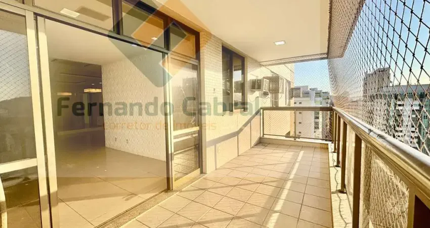 Imóvel de luxo em icaraí: cobertura de 4 quartos, 2 suítes, 2 salas e 7 banheiros, 2 vagas de garagem e 280,00 m² de área.